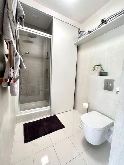 "Promenade Retreat 1Br Gem 50M To The Beach" Apartman Nizza Kültér fotó